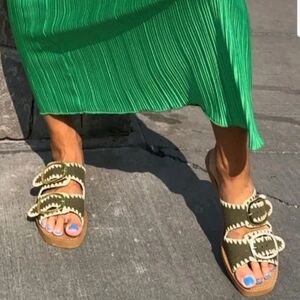 NEW Oasis Society Tívoli Double Buckle Sandals Womens Size 8.5 Olive Green White